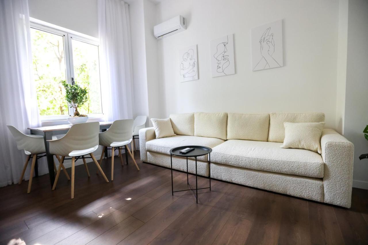 "Middlenest" Central Apartment 地拉那 外观 照片